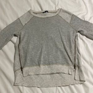 American Eagle light gray sweater